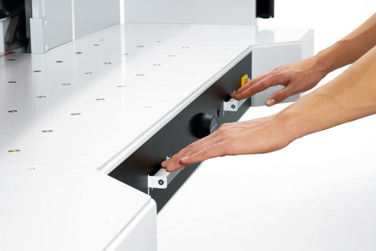 IDEAL 7260 LT Stapelschneider mit Lufttisch 